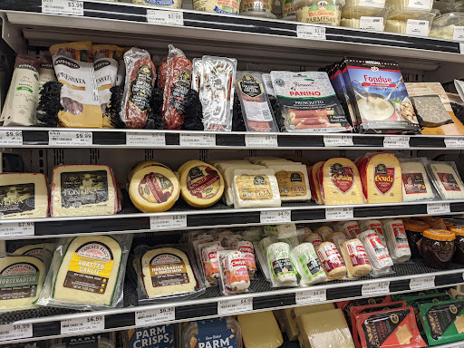 Grocery Store «Washington Food Market Inc», reviews and photos, 5 Bryan Hall Plaza, Washington Depot, CT 06794, USA