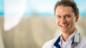 Dr. Rens Busschots | Fysische Geneeskunde - Shockwave Therapie en EMG