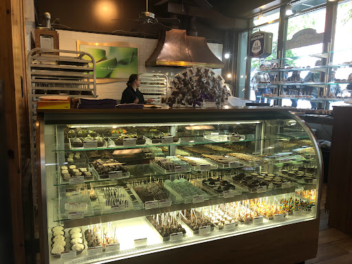 Chocolate Shop «Rocky Mountain Chocolate Factory», reviews and photos, 1419 1st Ave, Seattle, WA 98101, USA