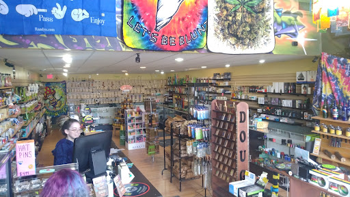 Tobacco Shop «The Loonar Station», reviews and photos, 3153 Central Ave, Toledo, OH 43606, USA
