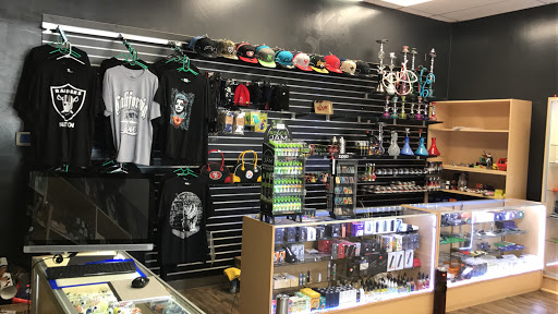 Tobacco Shop «Puff&Pass Smoke Shop», reviews and photos, 14151 Ramona Blvd #2B, Baldwin Park, CA 91706, USA
