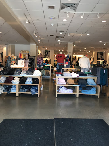 Shopping Mall «Edinburgh Premium Outlets», reviews and photos, 11622 NE Executive Dr, Edinburgh, IN 46124, USA