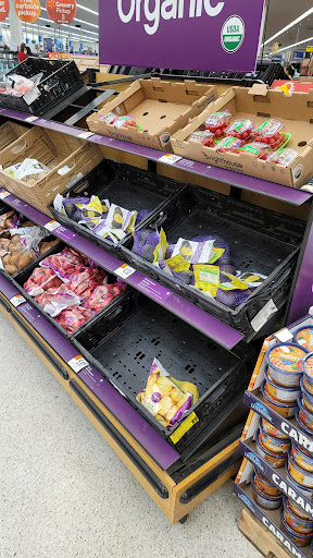 Department Store «Walmart Supercenter», reviews and photos, 3002 Stacy Allison Way, Woodburn, OR 97071, USA