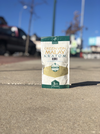 Tobacco Shop «18 Plus Vape & Shop», reviews and photos, 4037 Broadway, Kansas City, MO 64111, USA