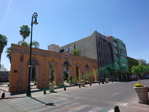 Centro Comercial El Parián