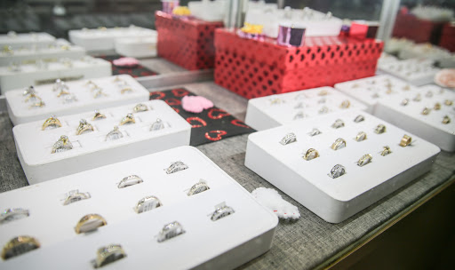 Pawn Shop «Best Collateral Sacramento Pawn Shop», reviews and photos, 908 J St, Sacramento, CA 95814, USA