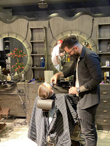 Barbershop Domis Underground - Salon de înfrumusețare