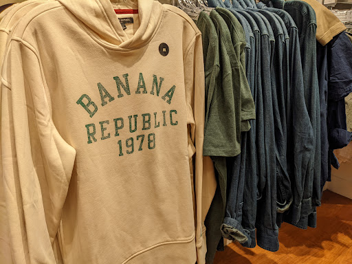 Clothing Store «Banana Republic», reviews and photos, 8200 Vineland Ave, Orlando, FL 32821, USA