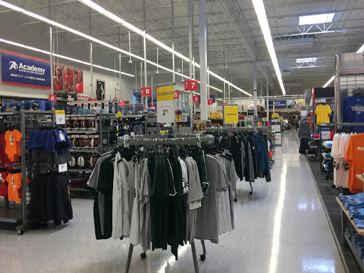 Sporting Goods Store «Academy Sports + Outdoors», reviews and photos, 7926 Giacosa Pl, Memphis, TN 38133, USA