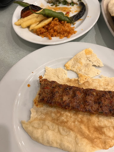 Gaziantepli Çavuşoğlu Baklava Kebap Salonu - Restoran