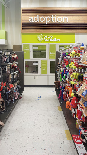 Pet Supply Store «Petco Animal Supplies», reviews and photos, 2617 196th St SW #141, Lynnwood, WA 98036, USA