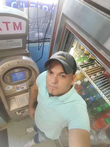 Grocery Store «Corner Grocery», reviews and photos, 423 Willow St, Waterbury, CT 06710, USA