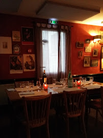 Atmosphère du Restaurant Le Petit Flaubert à Douvres-la-Délivrande - n°13