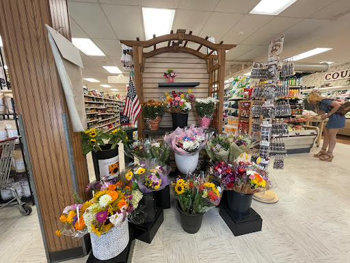 Grocery Store «Washington Food Market Inc», reviews and photos, 5 Bryan Hall Plaza, Washington Depot, CT 06794, USA