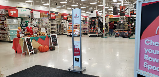 Craft Store «Michaels», reviews and photos, 79 Turnpike Square, Milford, CT 06460, USA