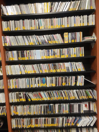 Record Store «Bull Moose», reviews and photos, 219 Waterman Dr, South Portland, ME 04106, USA