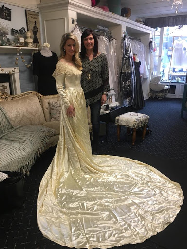 Creations Unlimited Heirloom Boutique, 4075 Erie St #1, Willoughby, OH 44094, USA, 