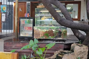 Ongwari Café image