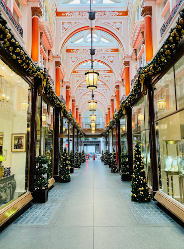 Reviews of St Christopher's Place in London - Shopping mall
