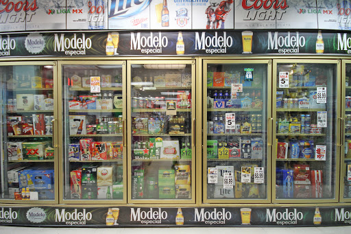 Liquor Store «Buy Low Liquor Store», reviews and photos, 3360 W Montrose Ave, Chicago, IL 60618, USA