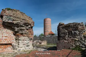 Ruiny zamku krzyżackiego image