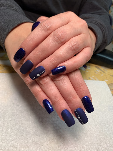 Nail Salon «Perfect Nail Salon», reviews and photos, 33 S Market St, Elizabethtown, PA 17022, USA