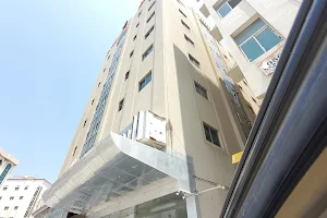 Al Reem Hotel Apartments image