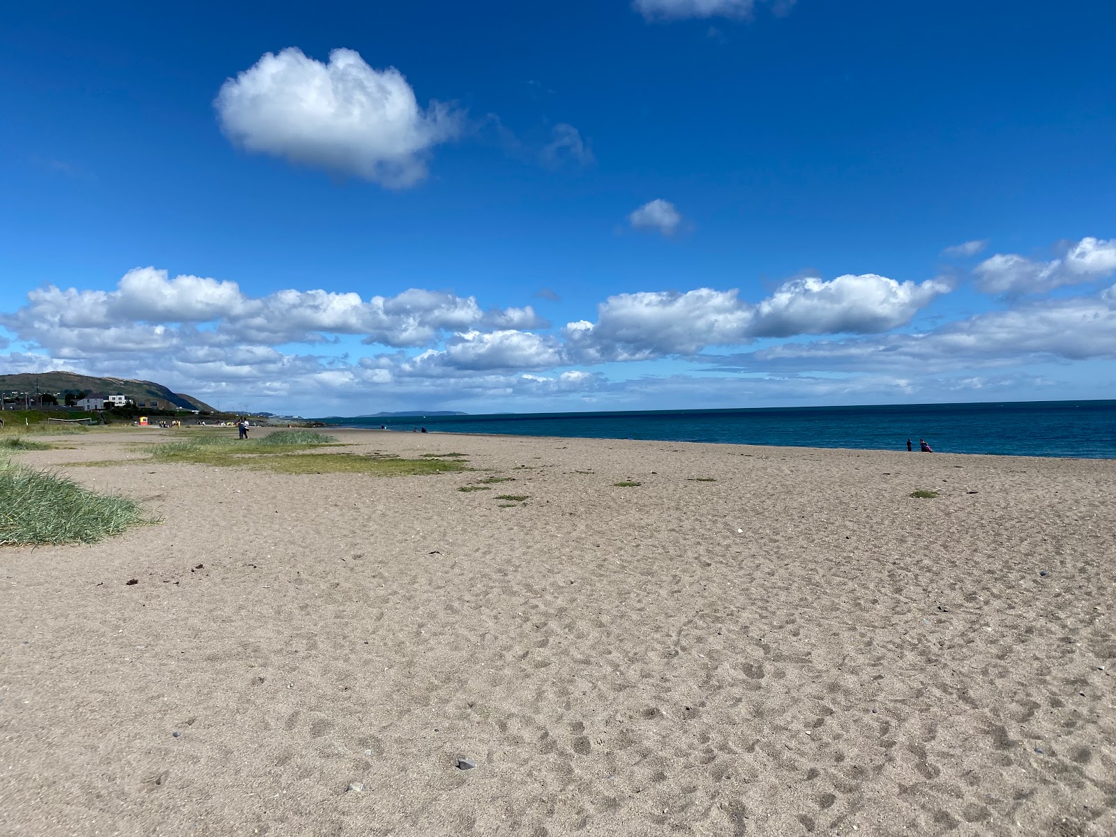 Photo of Graystones South Strand and the settlement