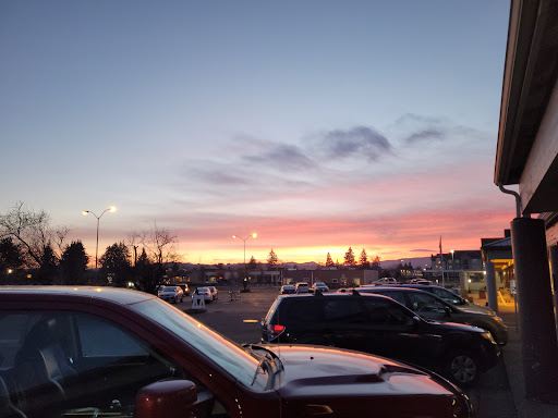 Liquor Store «Dallas Liquor Store», reviews and photos, 170 W Ellendale Ave #105, Dallas, OR 97338, USA