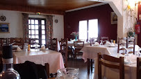 Atmosphère du Restaurant Chez Robert et Maguy à Le Village - n°2