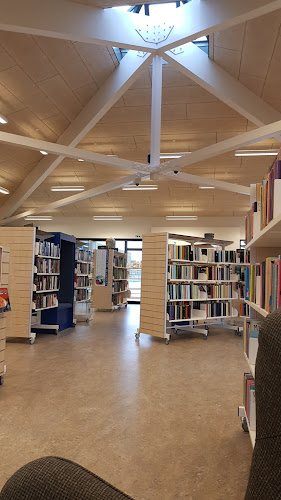 Anmeldelser af Aabybro Bibliotek i Brønderslev - Bibliotek