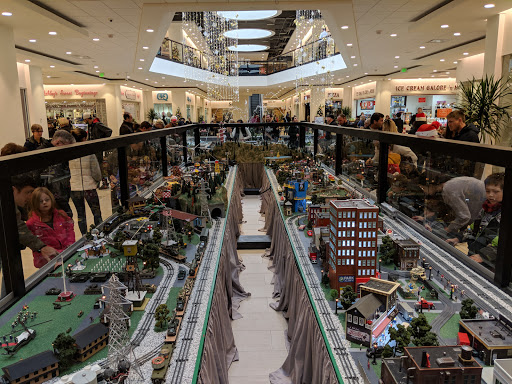 Shopping Mall «The Shops At Kenilworth», reviews and photos, 800 Kenilworth Dr, Towson, MD 21204, USA