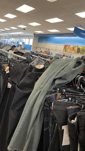 Clothing Store «Ross Dress for Less», reviews and photos, 352 S College Rd, Wilmington, NC 28403, USA