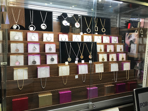 Computer Store «Apple Arden Fair», reviews and photos, 1689 Arden Way, Sacramento, CA 95815, USA