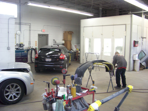 Auto Body Shop «J.R. Auto Collision Repair», reviews and photos, 543 N Arthur Ave, Arlington Heights, IL 60005, USA