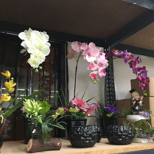 La Bonita Craft & Floral Supply Store