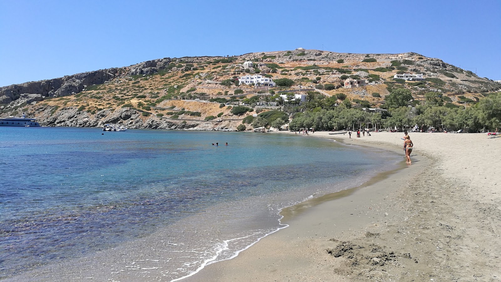 Foto di Tsigouri beach con una superficie del sabbia beige
