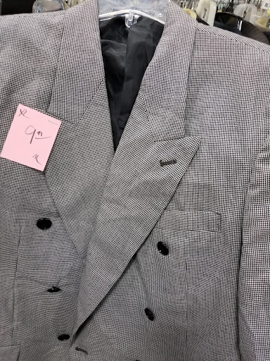 Thrift Store «Last Chance Thrift Store», reviews and photos, 2935 N Decatur Rd, Decatur, GA 30033, USA