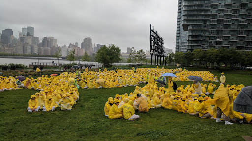 Park «Gantry Plaza State Park», reviews and photos, 4-09 47th Rd, Long Island City, NY 10007, USA