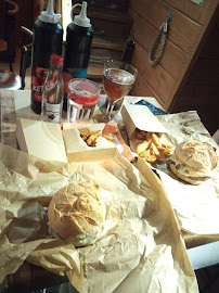 Plats et boissons du Restaurant de hamburgers Le Montagnard à Mont-Dore - n°10