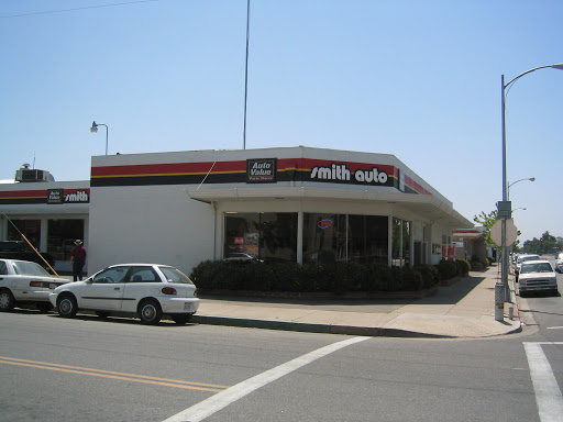 Smith Auto Parts (Visalia)