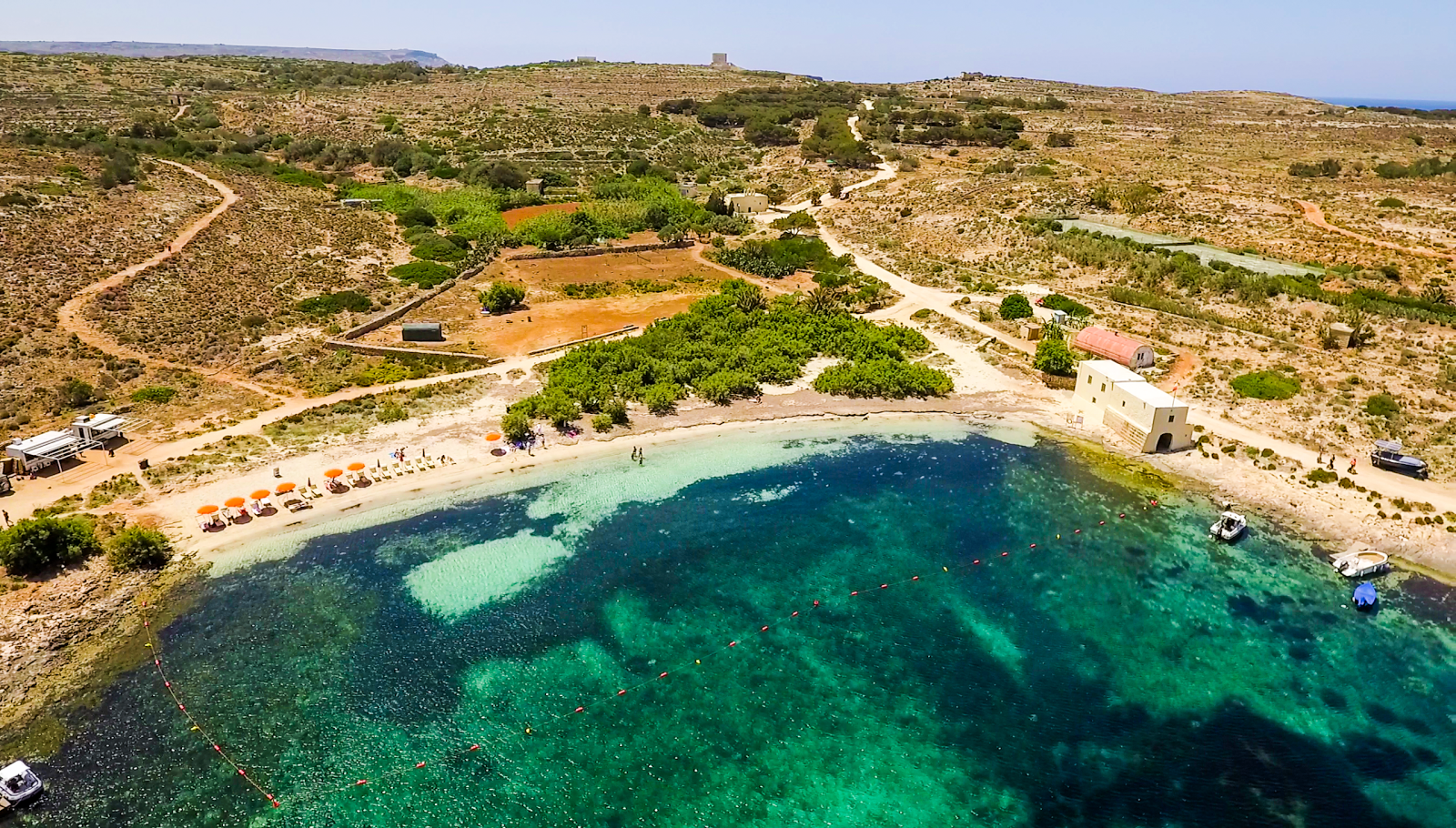 Foto di Santa Maria Bay con #42