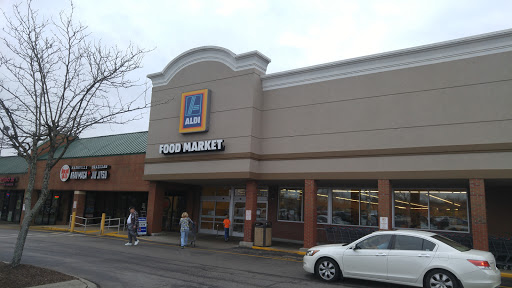 ALDI, 209 S Royal Oaks Blvd, Franklin, TN 37064, USA, 