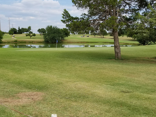 Golf Course «Broadmoore Golf Course», reviews and photos, 500 Willow Pine Dr, Moore, OK 73160, USA