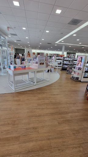 Hair Salon «Ulta Beauty», reviews and photos, 8811 Hardegan St #360, Indianapolis, IN 46227, USA