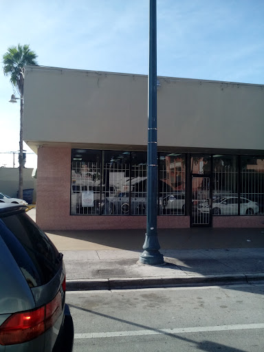 Dry Cleaner «One Stop Cleaners & Laundry», reviews and photos, 840 SW 8th St, Miami, FL 33130, USA