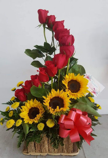 Florist «Belen Flowers», reviews and photos, 6087 York Blvd, Los Angeles, CA 90042, USA