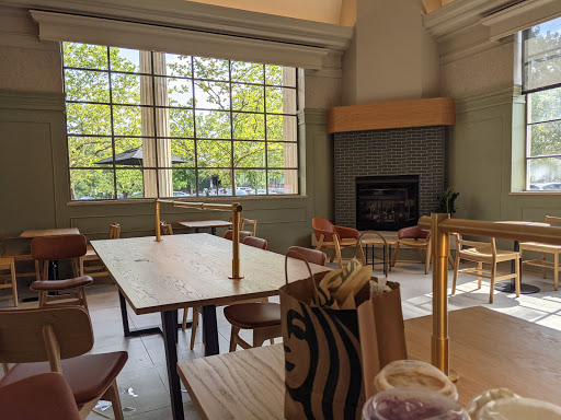 Coffee Shop «Starbucks», reviews and photos, 2450 E Main St, Bexley, OH 43209, USA