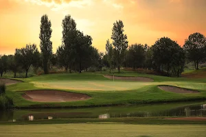 INFINITUM Golf - LAKES image