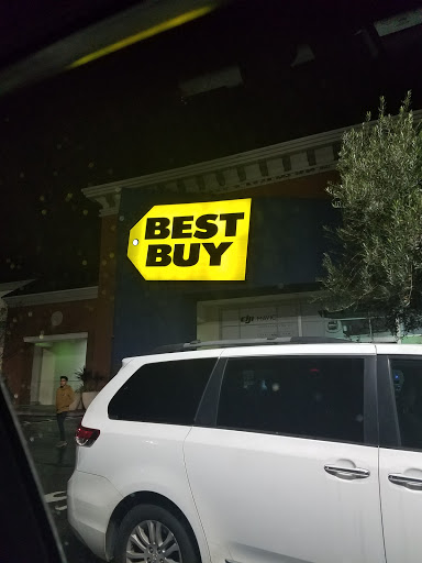 Electronics Store «Best Buy», reviews and photos, 12118 Lakewood Blvd, Downey, CA 90242, USA